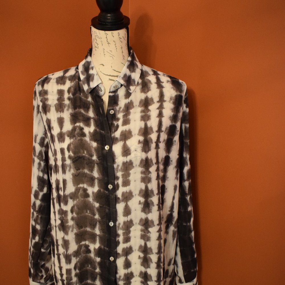 2/$20 Sweet Rain Sheer Shirt L